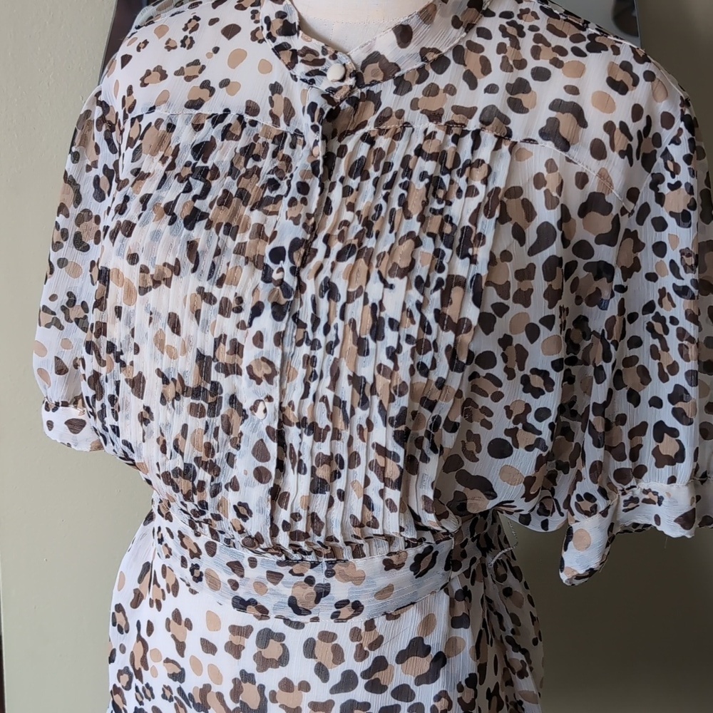 Apt. 9 Leopard Print Pleated Surplice Blouse 1X GUC - Picture 4 of 13
